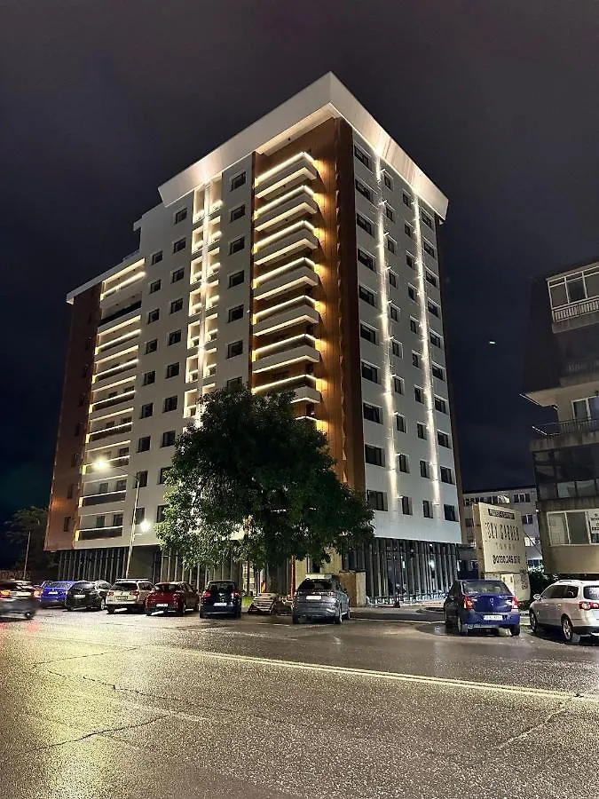 Rentforcomfort Sky Garden Studio Apartment Bucharest