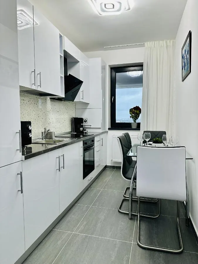 Rentforcomfort Sky Garden Studio Apartment Bucharest