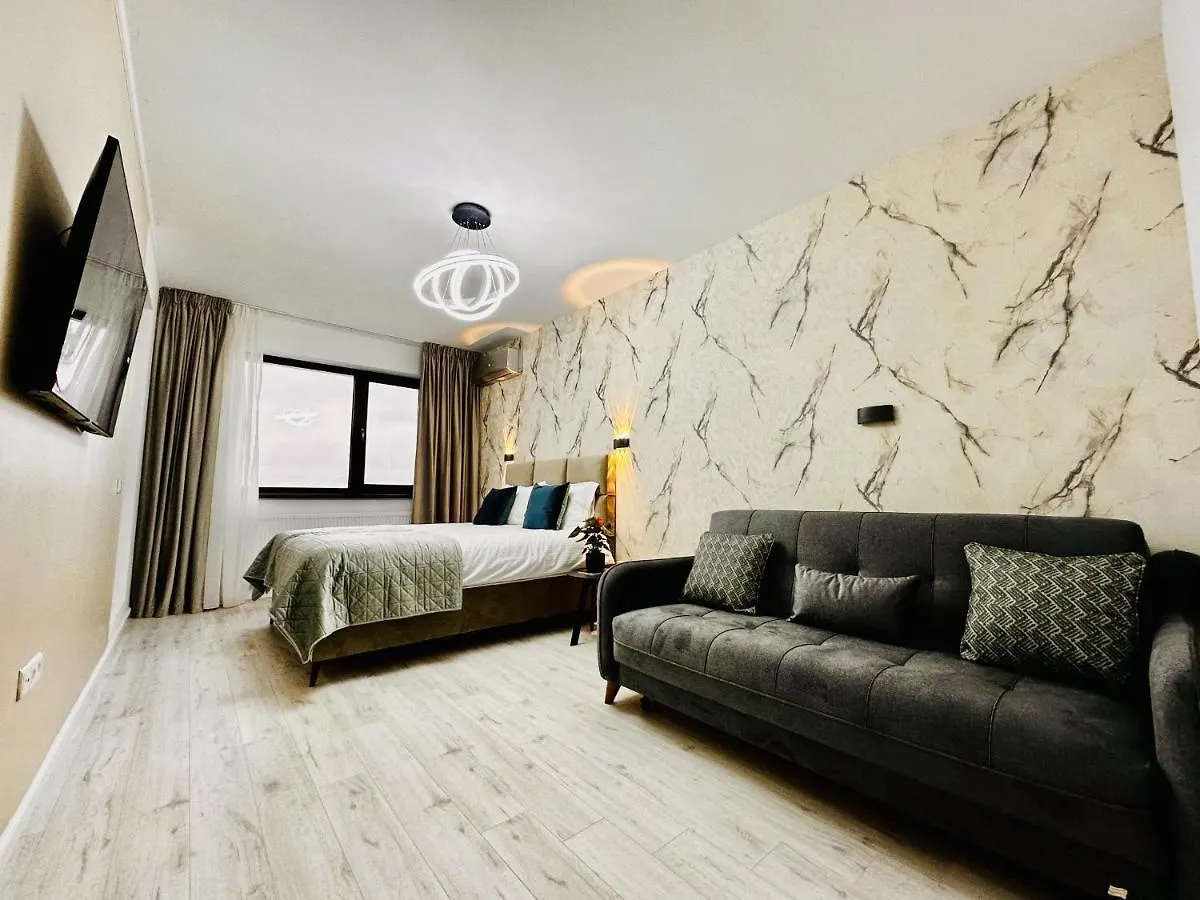 Rentforcomfort Sky Garden Studio Apartment Bucharest