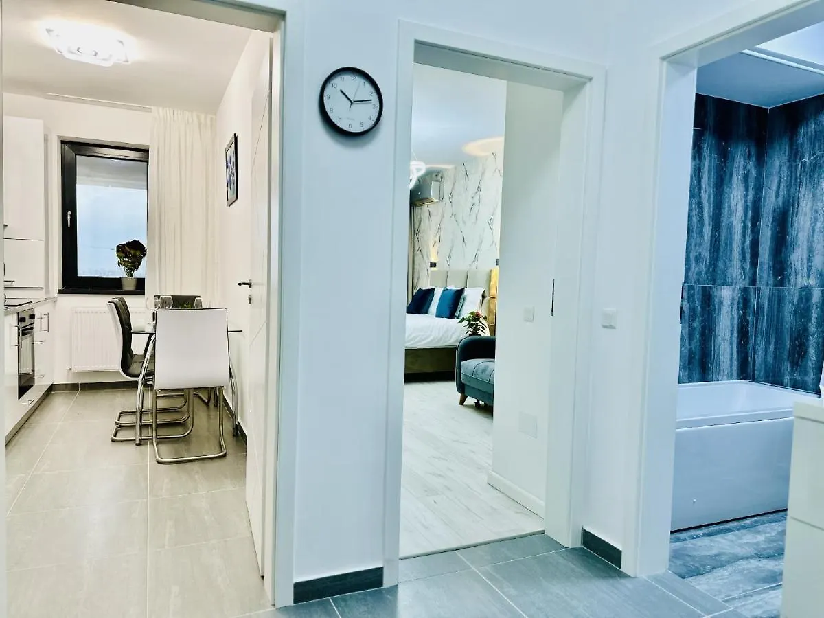Rentforcomfort Sky Garden Studio Apartment Bucharest