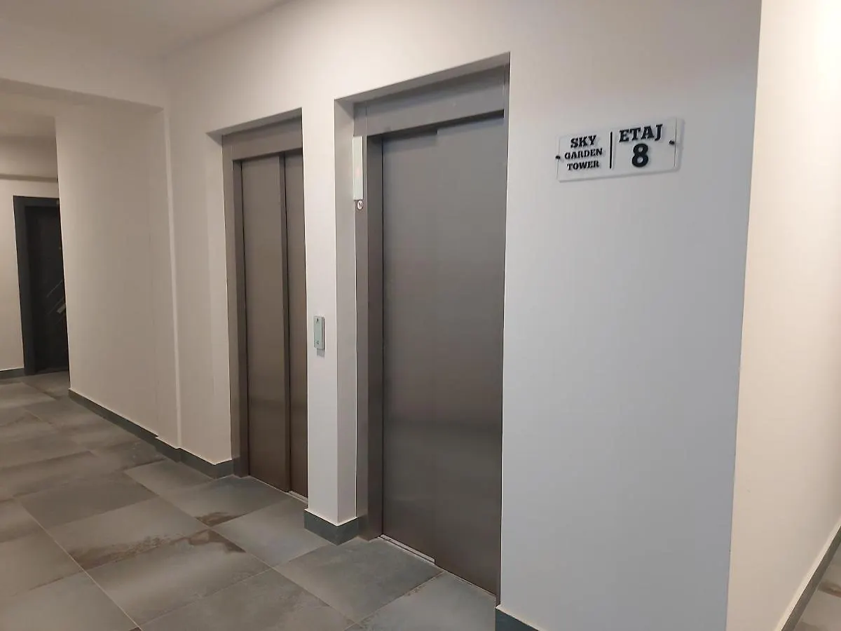 Rentforcomfort Sky Garden Studio Apartment Bucharest